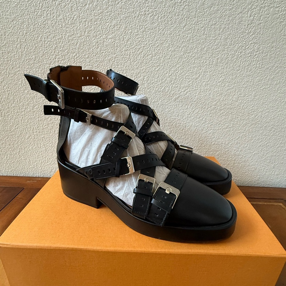 AUTHENTIC ROBERT CLERGERIE BLACK LEATHER GLADIATOR PLATFORM PUMPS SIZE US 9.5